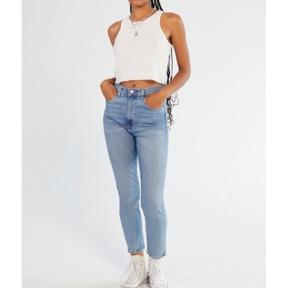 BDG Denim - BDG UO Girlfriend High Rise Cropped Jeans 29